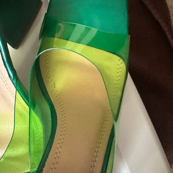 Classy Chase & Chloe slip ons - Picture 4 of 5